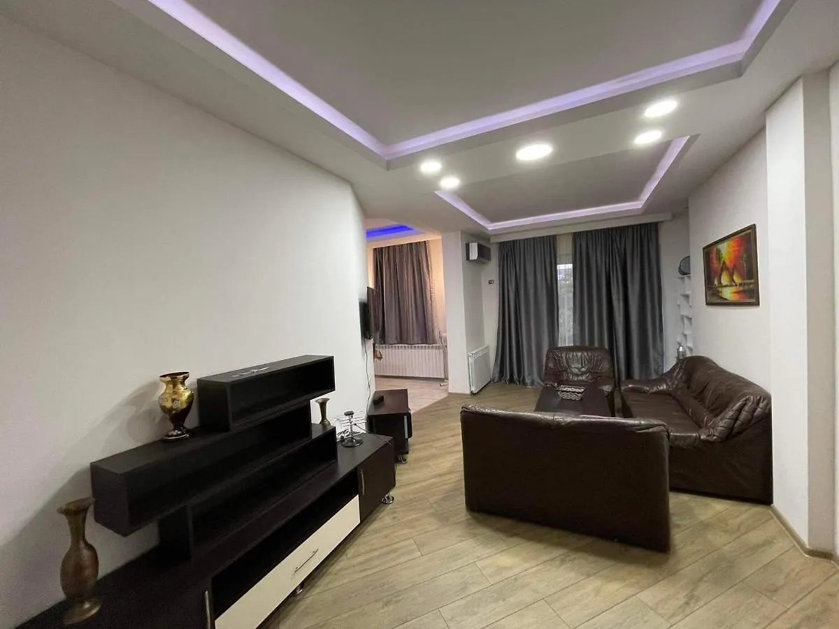 شقة Cozy & Sweet Home تبليسي
